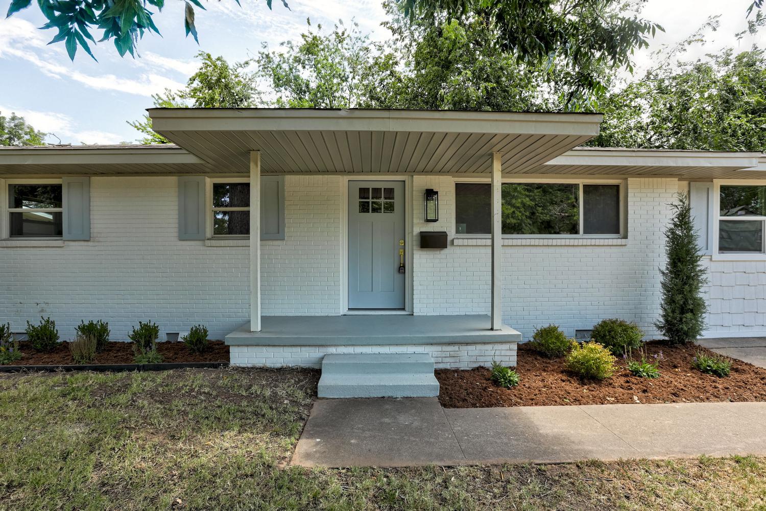 1712 W Boyd front