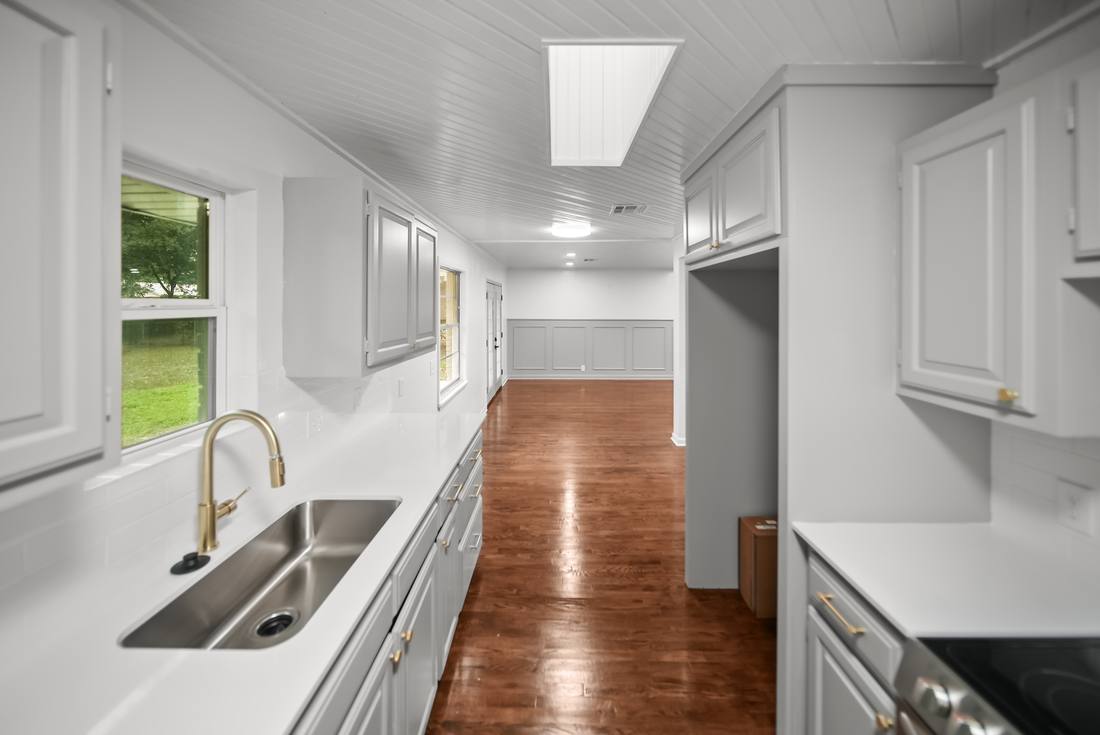 1613 Franklin kitchen after renovation