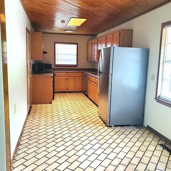 1613 Franklin kitchen before renovation
