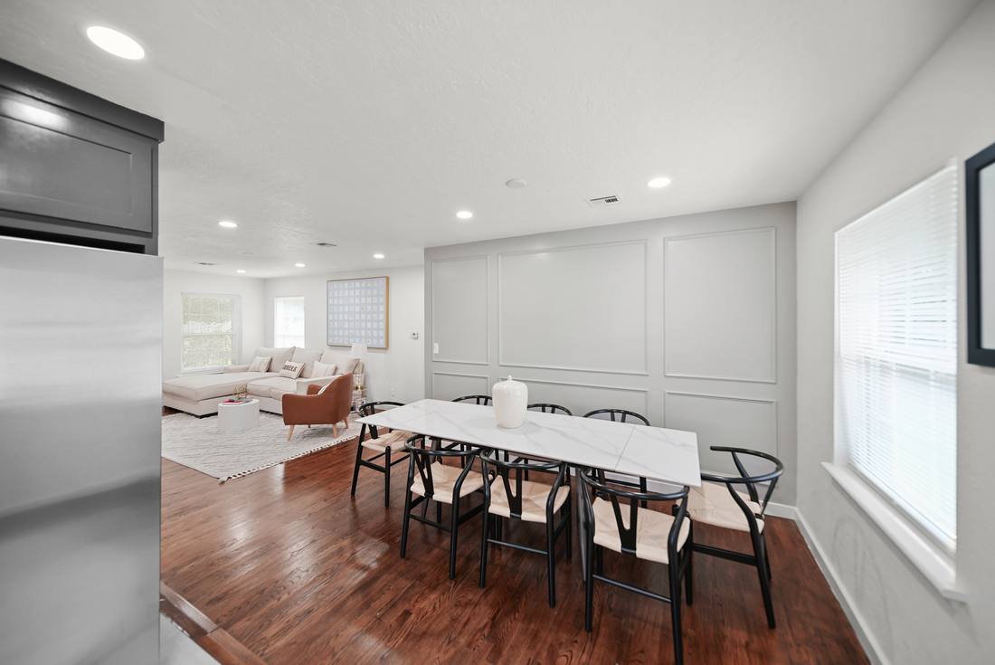 1202 Windsor dining